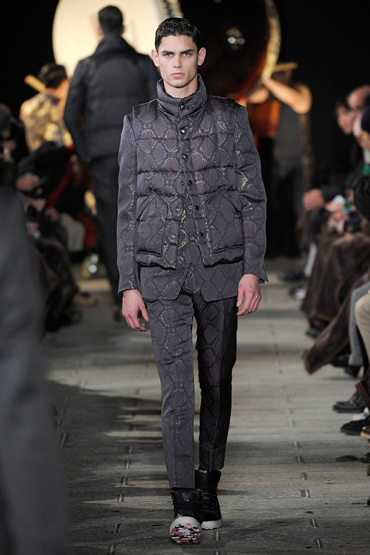 MIHARAYASUHIRO 2012-13 A/W RUNWAY IMAGE01